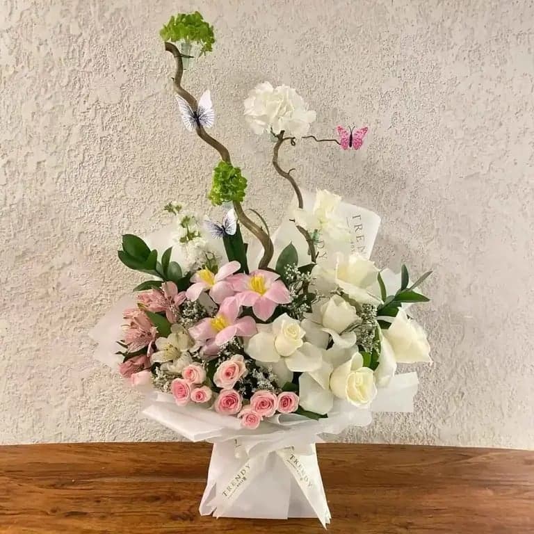 فن تنسيق فازات الورد من ترندي روز