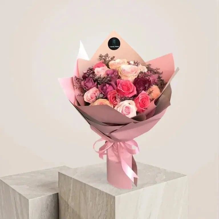 الورد والزفاف: مسكات العرايس وتنسيقات المناسبات الكبرى من ترندي روز.