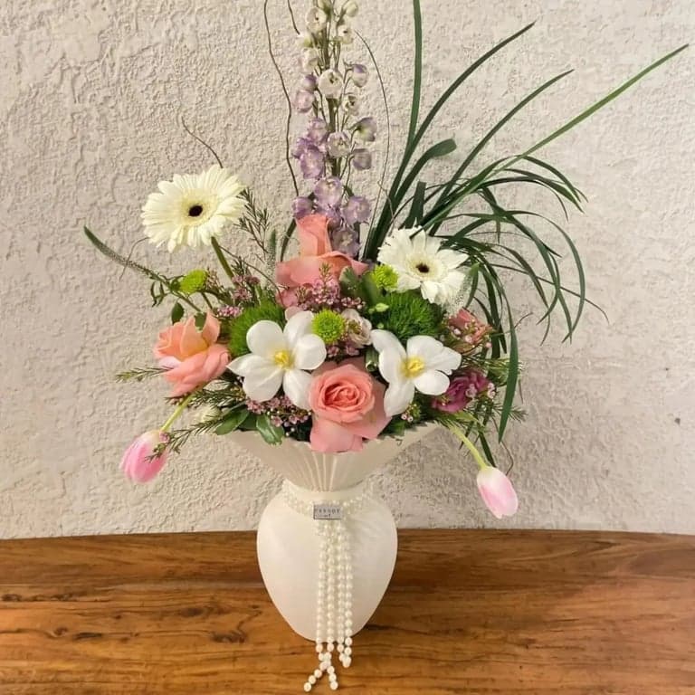 ورد التوليب الطبيعي